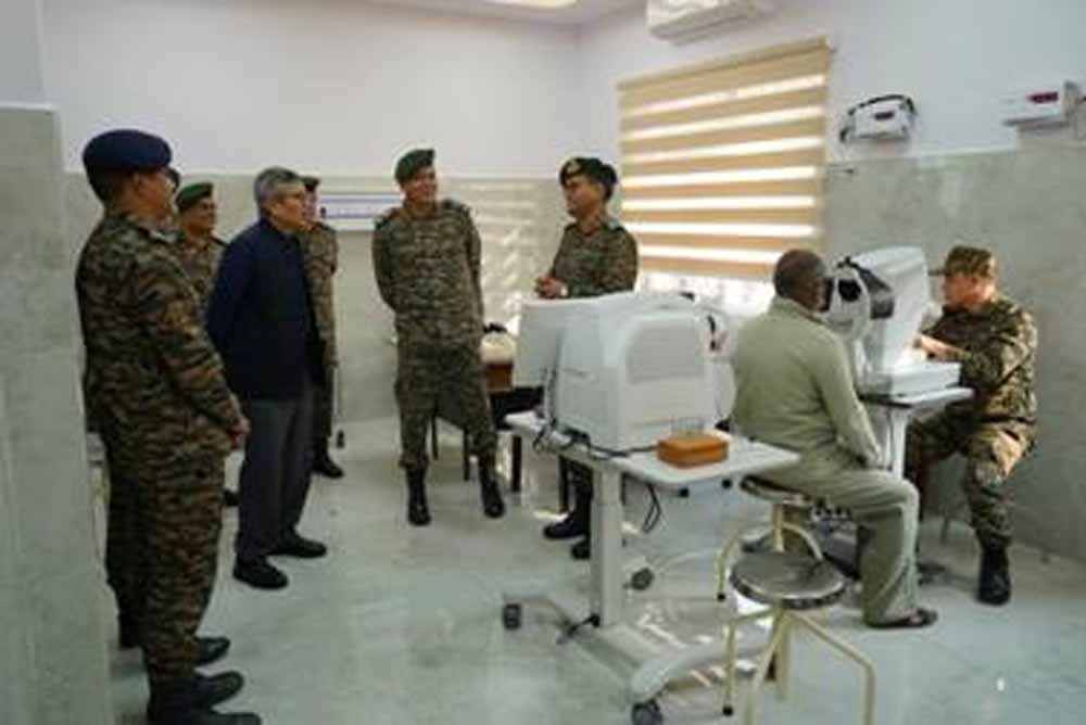 मिलिट्री हॉस्पिटल नामकुम में मेगा आई कैंप, विशेषज्ञ डॉक्टर कर रहे मोतियाबिंद और रेटिना उपचार