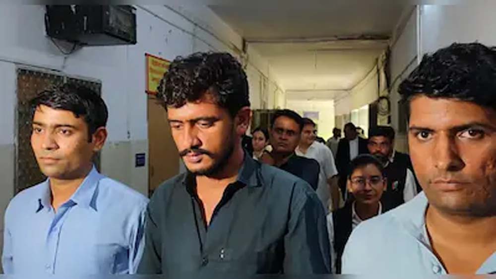 जैसलमेर जासूसी मामला: 2 साल से पाक हैंडलर्स के संपर्क में था आरोपी, कोर्ट ने बढ़ाई रिमांड
