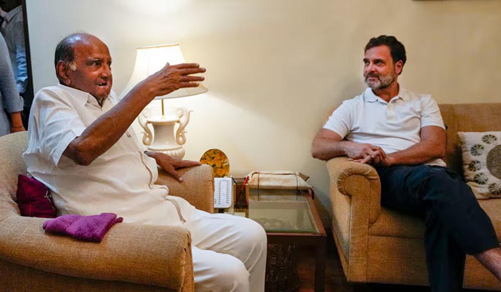 NCP(SP) में फूट के बीच कांग्रेस का बड़ा ऑफर, क्या शरद पवार लेंगे विलय पर फैसला?
