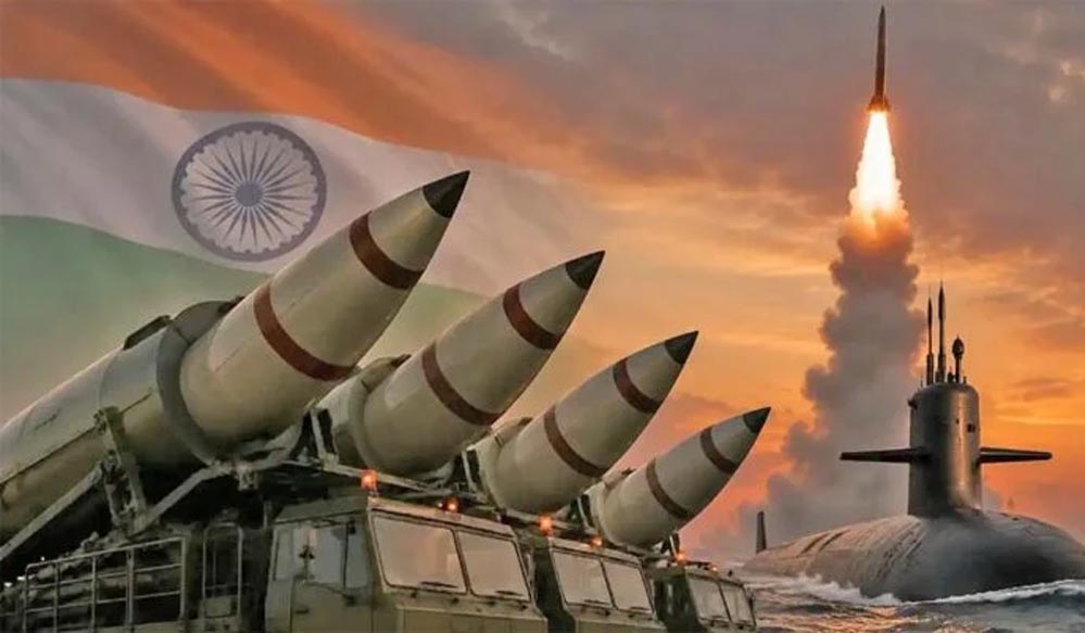 पहली बार 12 परमाणु हथियार तैनात करने की रिपोर्ट से PAK में खलबली, सामने आया बड़ा रिएक्शन