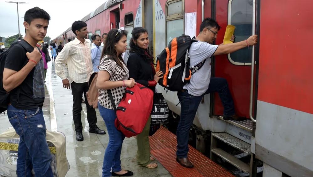 रेल यात्रियों को बड़ी राहत: वेटिंग टिकट होने पर भी सफर के दौरान मिल सकेगी कन्फर्म सीट
