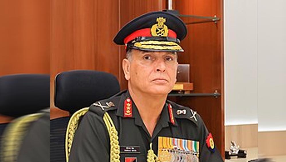 अगले थल सेना अध्यक्ष की दौड़ में लेफ्टिनेंट जनरल धीरज सेठ, जानिए उनका सैन्य सफर और उपलब्धियां