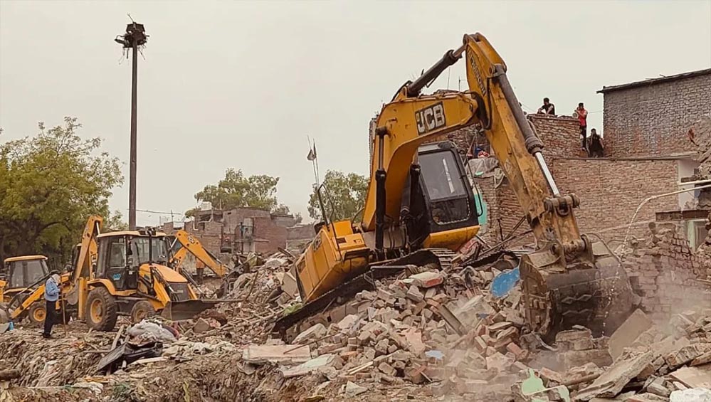 दालमंडी में फिलहाल नहीं चलेगा बुलडोजर, हाईकोर्ट के आदेश से प्रशासनिक कार्रवाई पर ब्रेक