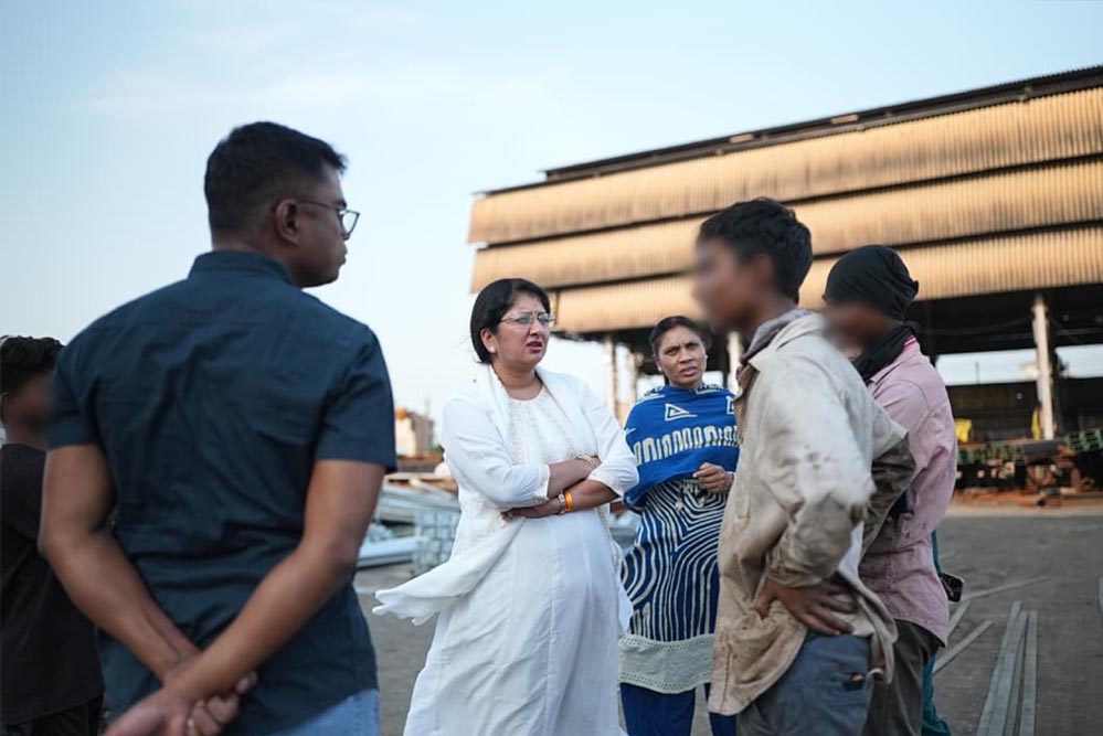 बाल श्रम निषेध दिवस पर बड़ा एक्शन: फैक्ट्री से 9 नाबालिग मुक्त, 20 बच्चों को मिला संरक्षण