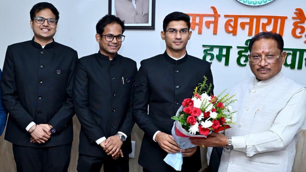 संवेदनशीलता, निष्पक्षता और समर्पण के साथ अपने दायित्वों का करें निर्वहन : मुख्यमंत्री साय