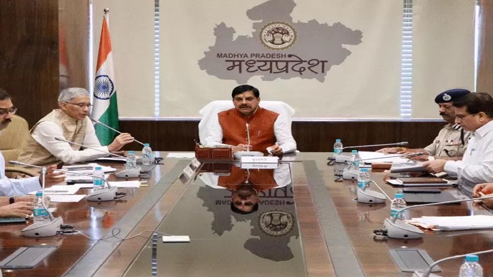 CM का बड़ा फैसला, ट्रांसफर अवधि में 24 घंटे का विस्तार; कैबिनेट में कई अहम प्रस्तावों पर चर्चा