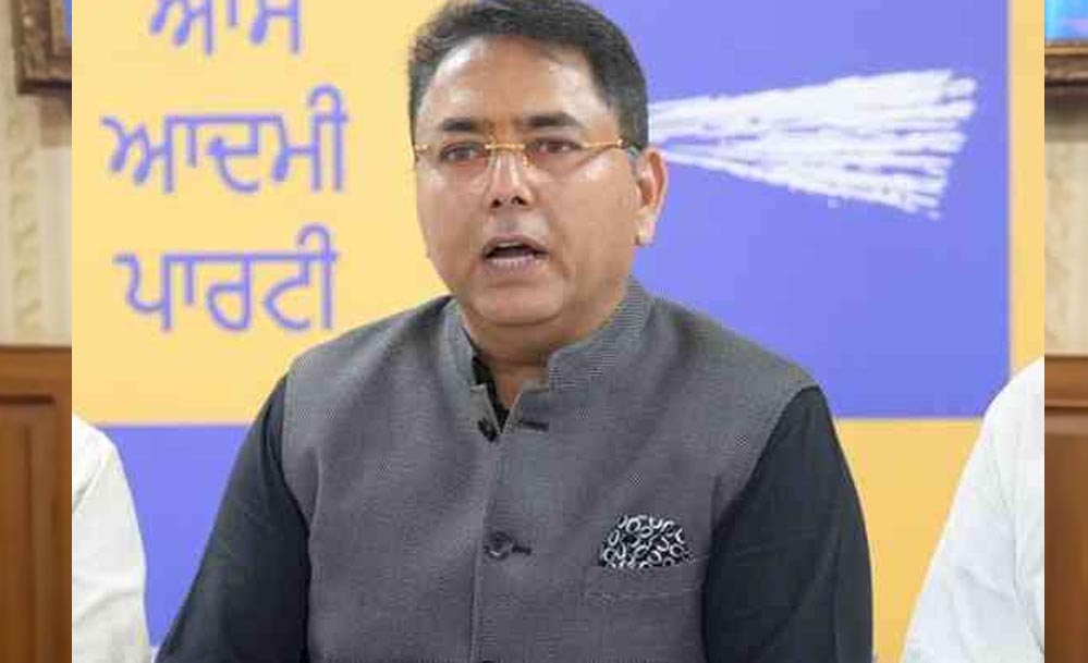 4 जुलाई की सुनवाई से पहले पंजाब की राजनीति गरमाई, AAP ने विपक्ष के आरोपों पर दिया जवाब