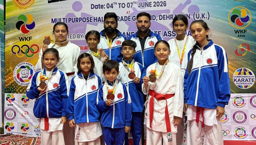 इंदौर के उभरते कराटे सितारों का कमाल, राष्ट्रीय चैंपियनशिप में गोल्ड जीतकर बढ़ाया गौरव