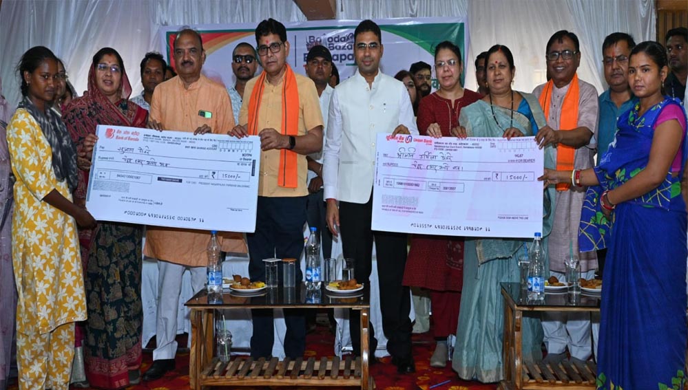 जनकल्याणकारी योजनाओं से बदली लोगों की जिंदगी, मंत्री टंक राम वर्मा ने गिनाईं उपलब्धियां