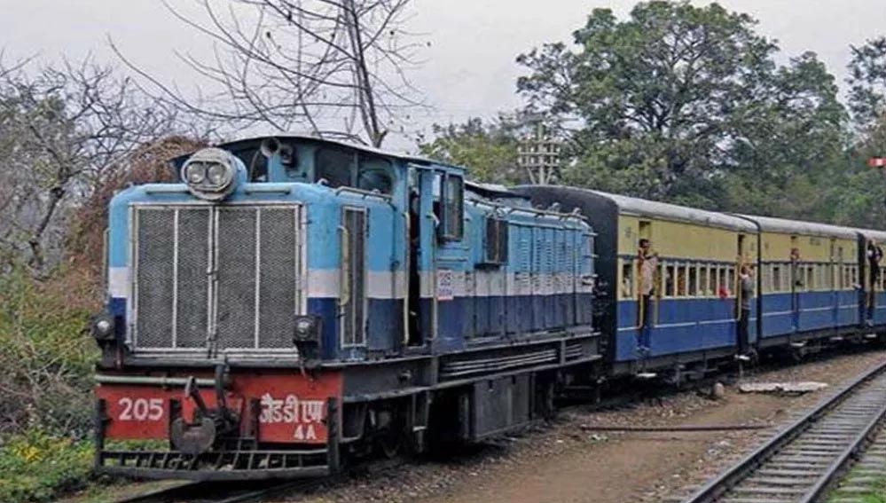 रेलवे का बड़ा फैसला! मेंटेनेंस के चलते हर शुक्रवार बंद रहेगा पठानकोट नैरोगेज सेक्शन, 2 जोड़ी ट्रेने