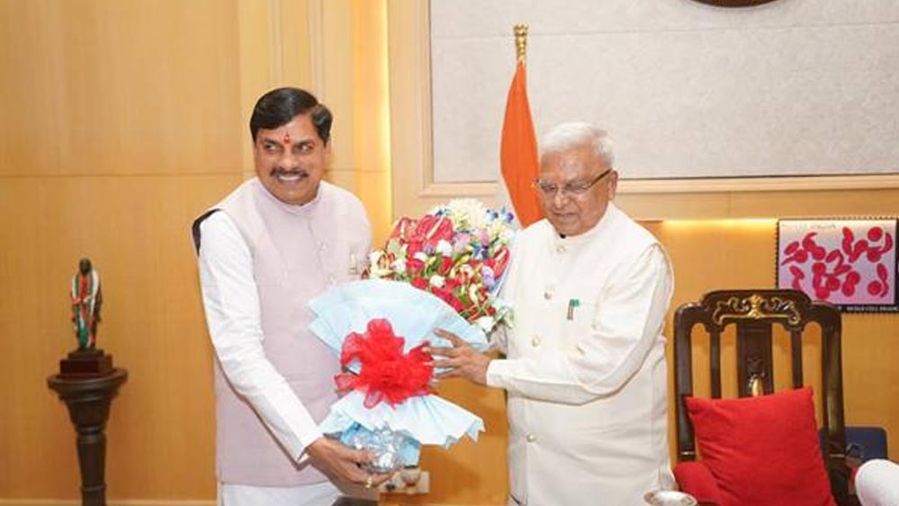 राज्यपाल पटेल ने अपना जन्म दिवस बच्चों के साथ मनाया