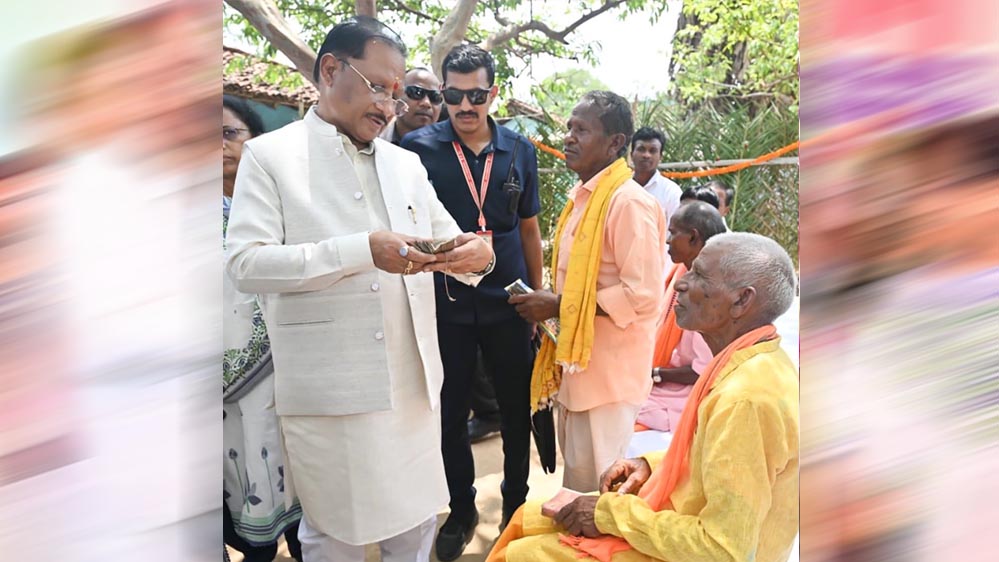 मुख्यमंत्री विष्णु देव साय ने किया अवलोकन, कहा - प्राचीन ज्ञान परंपरा हमारी सांस्कृतिक अस्मिता की अ