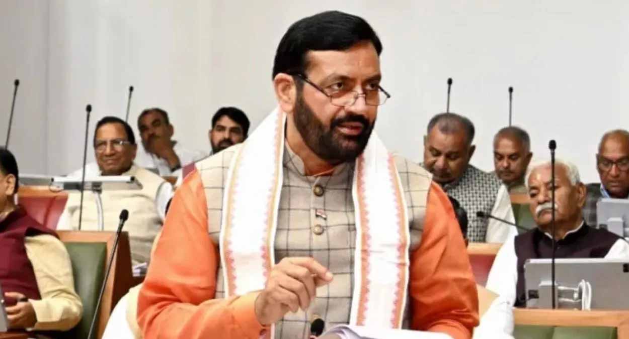 अब चतुर्थ श्रेणी कर्मचारी बन सकेंगे क्लर्क, सरकार ने लागू किए नए सेवा नियम