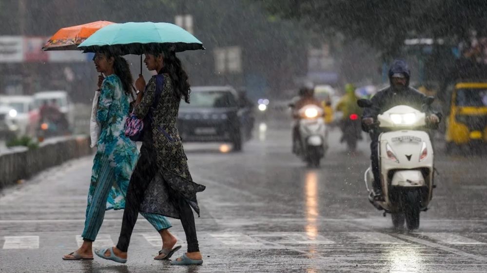 Heatwave के बीच बारिश का कहर, 7 राज्यों में अगले एक हफ्ते तक भारी से बहुत भारी बारिश की चेतावनी