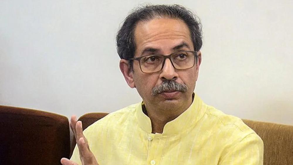उद्धव ठाकरे की बढ़ी मुश्किलें, 20 विधायकों पर खतरा; आज करेंगे बड़ी बैठक