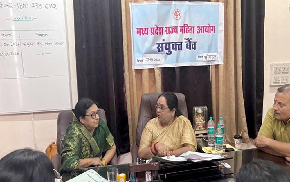 महिला आयोग की जनसुनवाई में AI के दुरुपयोग के गंभीर मामले उजागर, बढ़ी चिंता