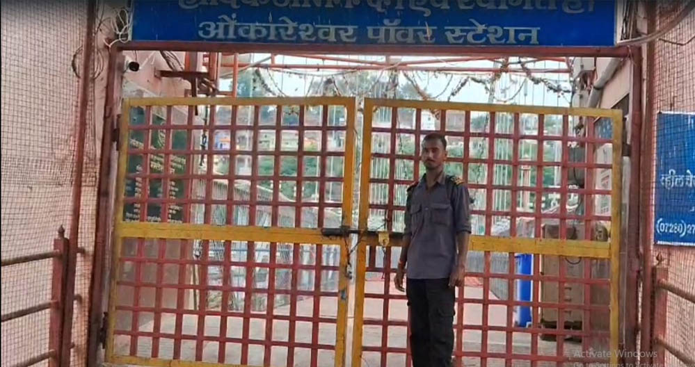 तीर्थनगरी ओंकारेश्वर में बड़ा हादसा टला, झूला पुल की लोडिंग तार की कड़ी टूटी