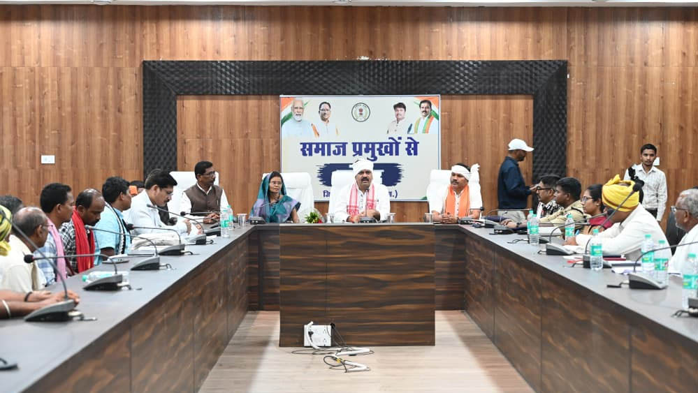 नक्सल मुक्त बस्तर के नव निर्माण में समाज की होगी अहम भूमिका, उपमुख्यमंत्री विजय शर्मा का आह्वान