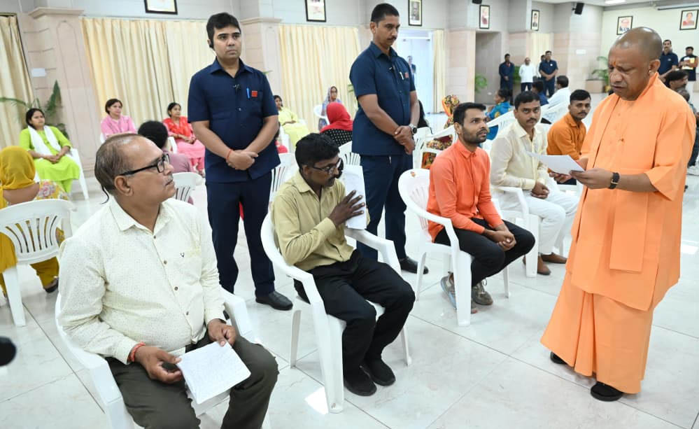 हर जरूरतमंद के इलाज की जिम्मेदारी सरकार की: मुख्यमंत्री ने गिनाईं स्वास्थ्य क्षेत्र की उपलब्धियां