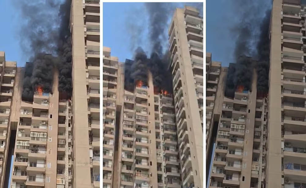 Noida Fire News: एसी ब्लास्ट के बाद हाइराइज सोसायटी में भड़की भीषण आग, मची भगदड़
