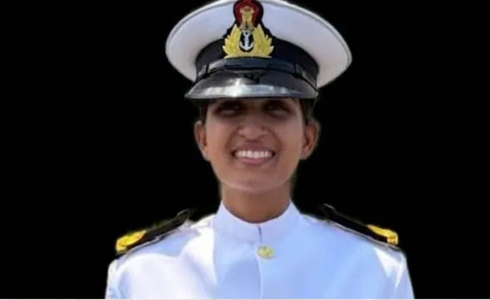 हरियाणा की बेटी दीपाली ने बढ़ाया मान, भारतीय नौसेना में सब-लेफ्टिनेंट बनने पर जोरदार स्वागत