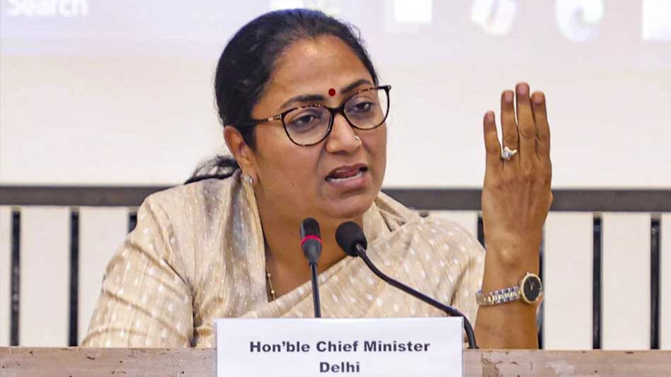 पानी की कमी से निपटने के लिए दिल्ली सरकार का नया ऐलान, सीवर वॉटर होगा इस्तेमाल