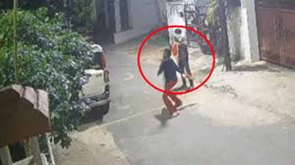 पुलिस हिरासत से भागा आरोपी सैफ मांडर में पकड़ा गया, फिर फायरिंग के बाद मुठभेड़ में पैर में लगी गोली
