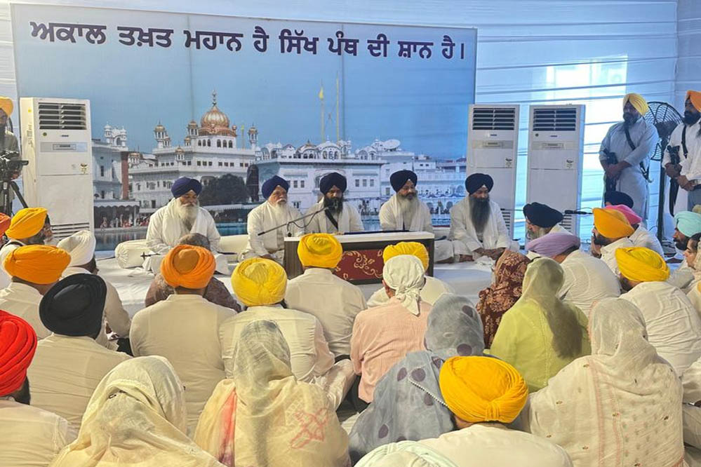 सिख मंत्रियों और विधायकों की पेशी के बाद अकाल तख्त का सख्त रुख, AAP-अकाली दल को दिए 8 बड़े संदेश
