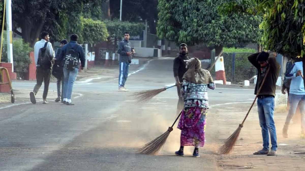 लखनऊ पहले, इंदौर दूसरे, पटना तीसरे स्थान पर स्वच्छता फीडबैक रैंकिंग में