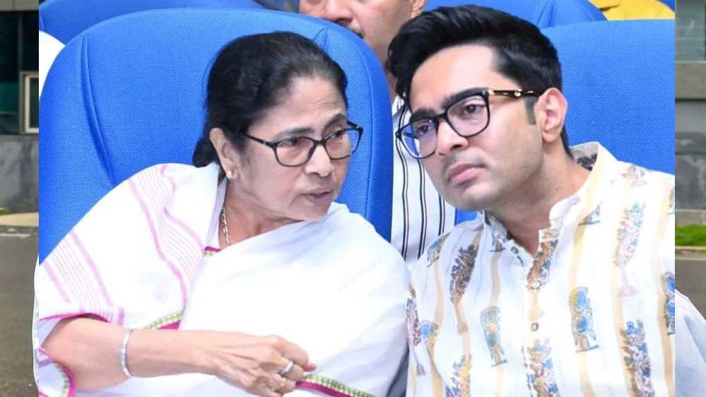 पार्टी में फूट की चर्चाओं के बीच TMC में बड़ा संगठनात्मक बदलाव, ममता ने लिया बड़ा एक्शन