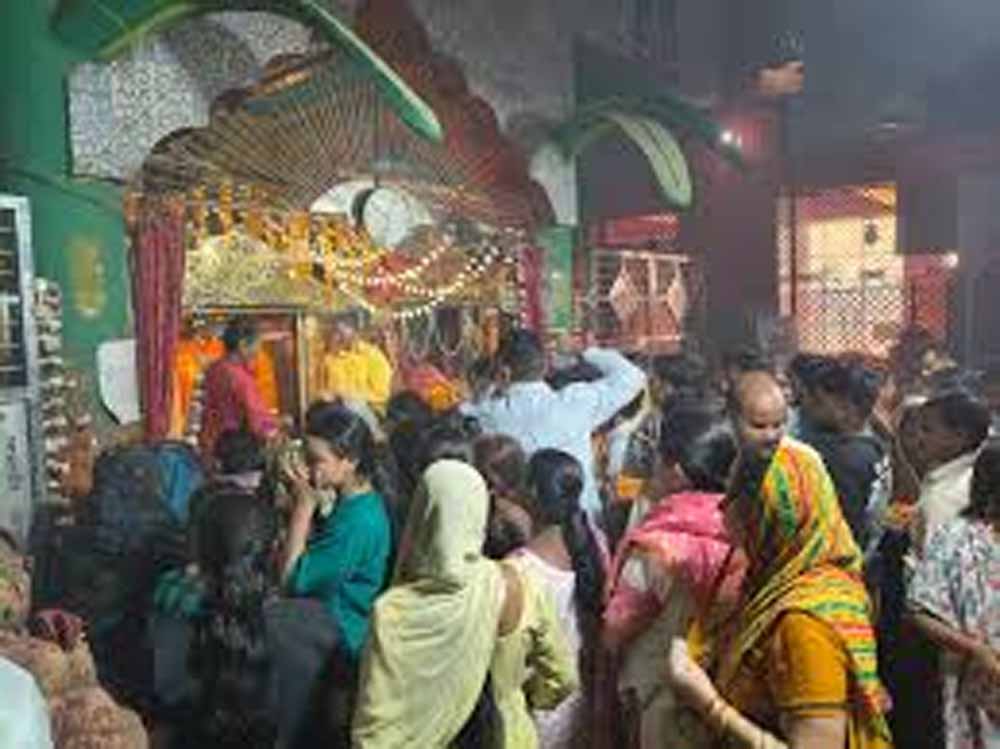 150 साल पुराना बलरामपुर का स्वयंसिद्ध हनुमान मंदिर, नेपाल तक है आस्था