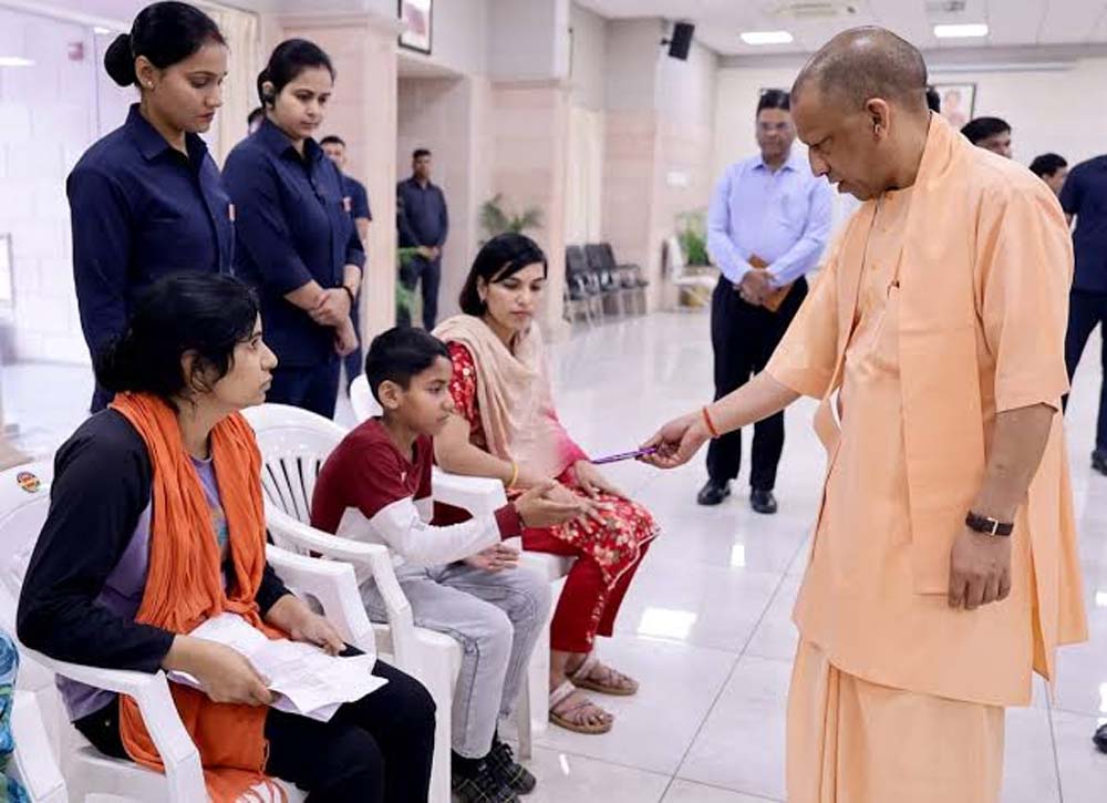 अतिक्रमण पर सख्त हुए सीएम योगी, जनता दर्शन में त्वरित कार्रवाई के आदेश
