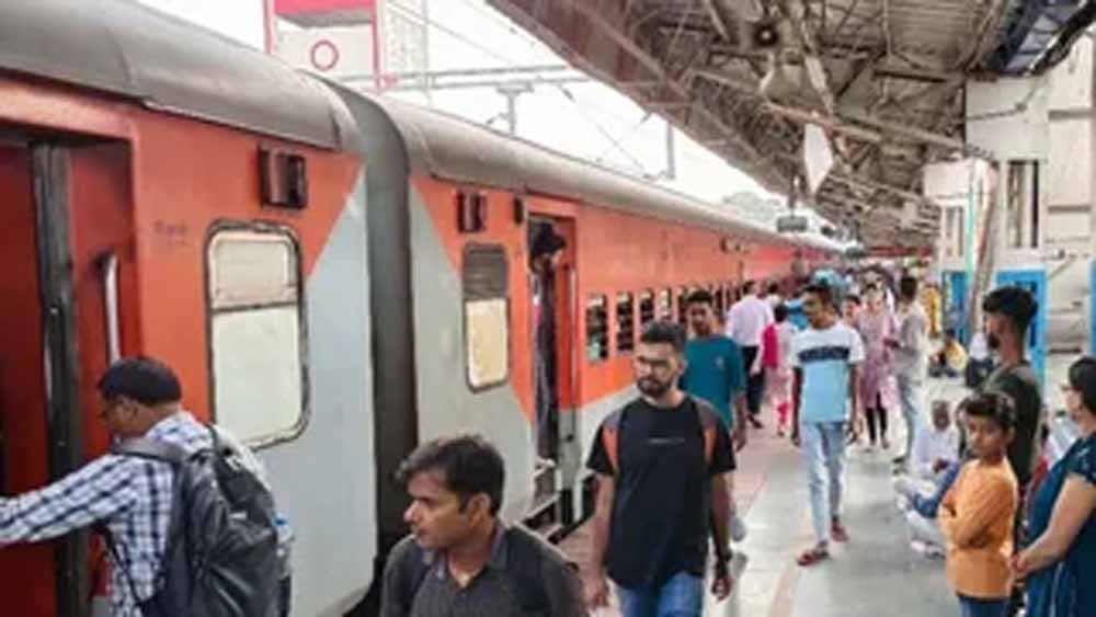 अभ्यर्थियों की सुविधा के लिए पूर्व मध्य रेलवे चलाएगा दर्जनों परीक्षा स्पेशल ट्रेनें