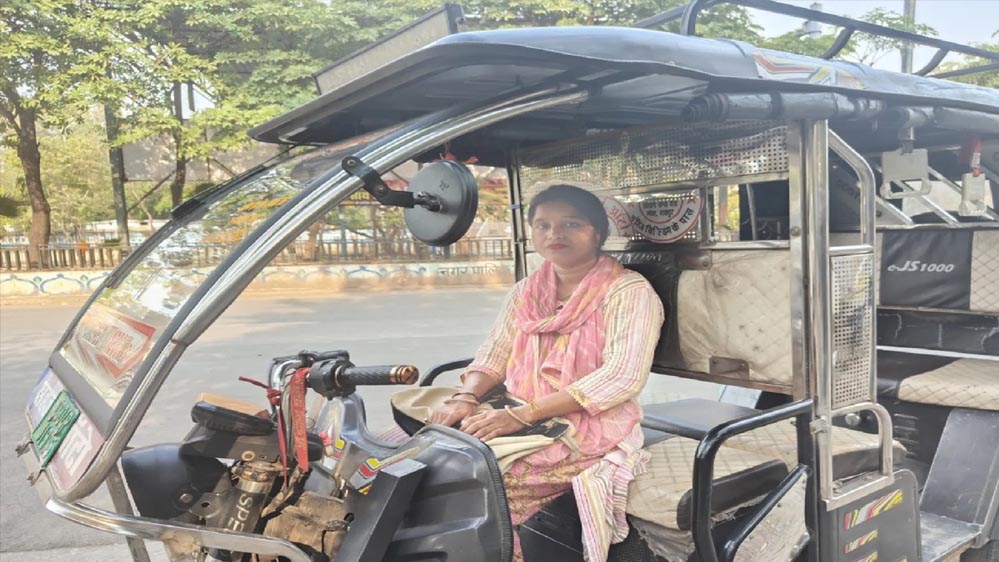 पंजीकृत महिला निर्माण श्रमिकों के लिए दीदी ई-रिक्शा सहायता योजना