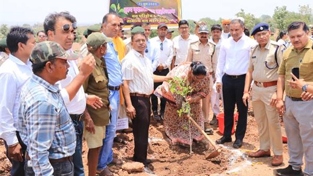 ग्लोबल वार्मिंग और जलवायु परिवर्तन सबसे बड़ी चुनौती, मंत्री भूरिया ने जताई चिंता
