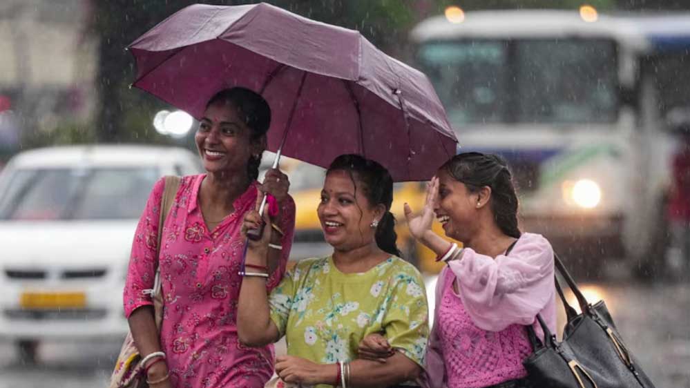 धूल भरी आंधी और बारिश का असर: पंजाब में तापमान गिरेगा, उमस से मिलेगी राहत