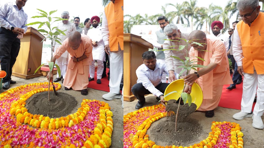 सीएम योगी ने निभाया प्रकृति और मातृ सम्मान का संदेश, आवास पर लगाया ‘एक पेड़ मां के नाम’