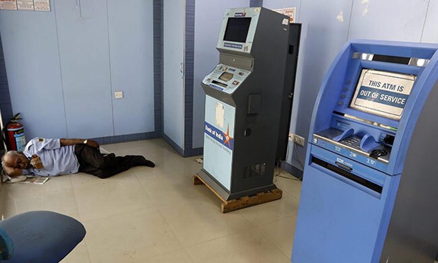 RBI रिपोर्ट ने खोली पोल, बाजार में पैसा भरपूर लेकिन ATM में नहीं मिल रहा कैश; इंडस्ट्री परेशान