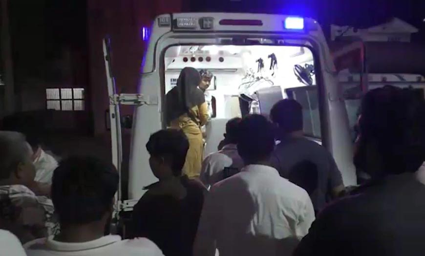 गुजरात के मोरबी में तेज रफ्तार का कहर, भीषण टक्कर में पांच की गई जान
