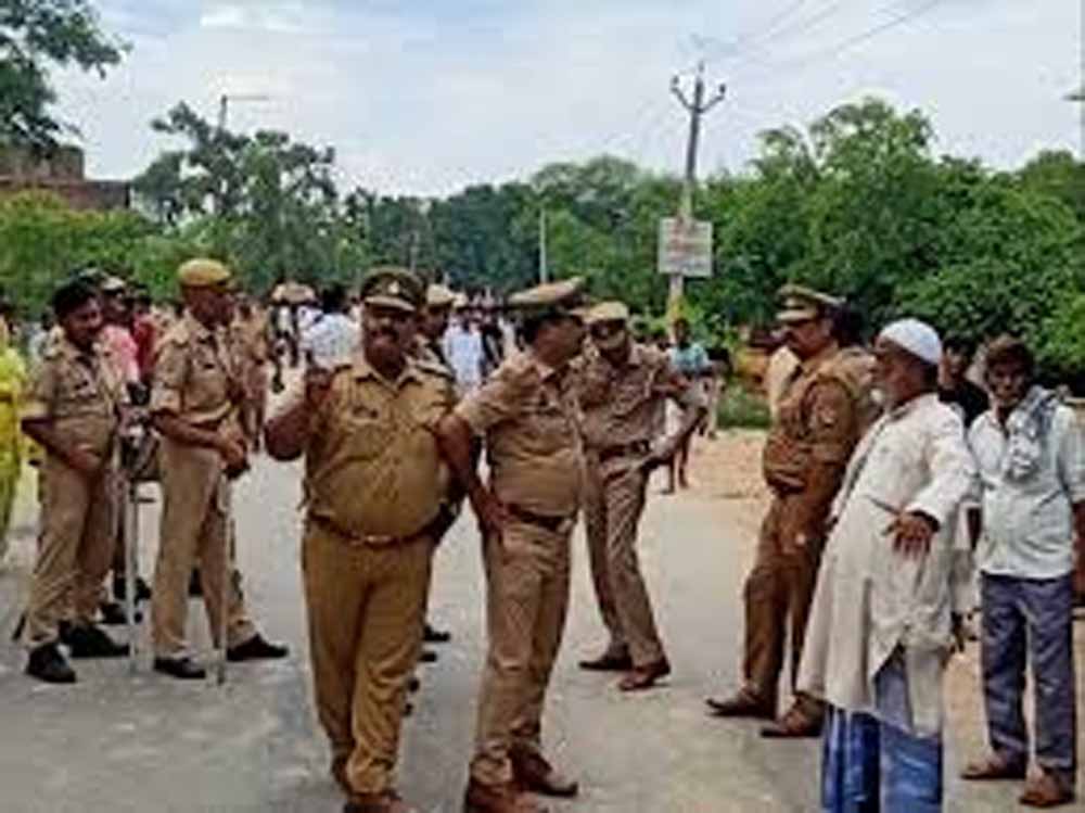 मोहर्रम को लेकर बरेली पुलिस अलर्ट, गांव-गांव ताजियों की ऊंचाई की जांच जारी
