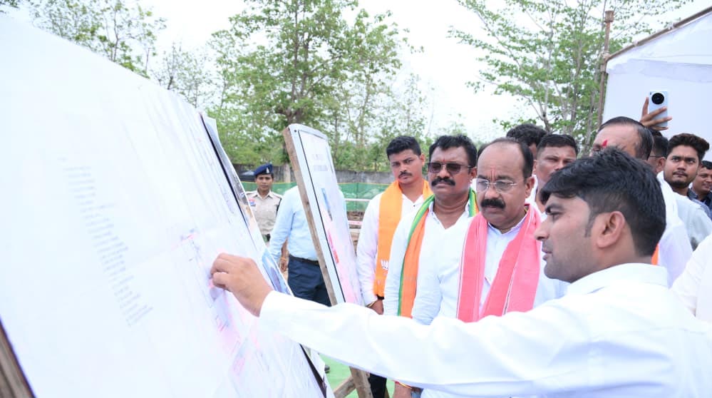 बस्तर दौरे पर एक्शन मोड में अरुण साव, निर्माण कार्यों का लगातार कर रहे निरीक्षण