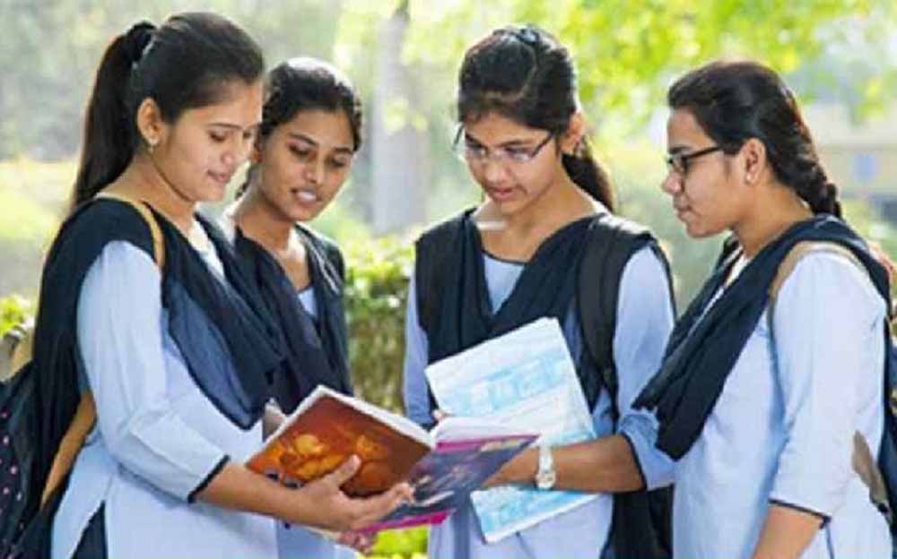 NFHS-6 रिपोर्ट ने दिखाई बिहार की बदली तस्वीर, बेटियों की पढ़ाई में आया बड़ा सुधार