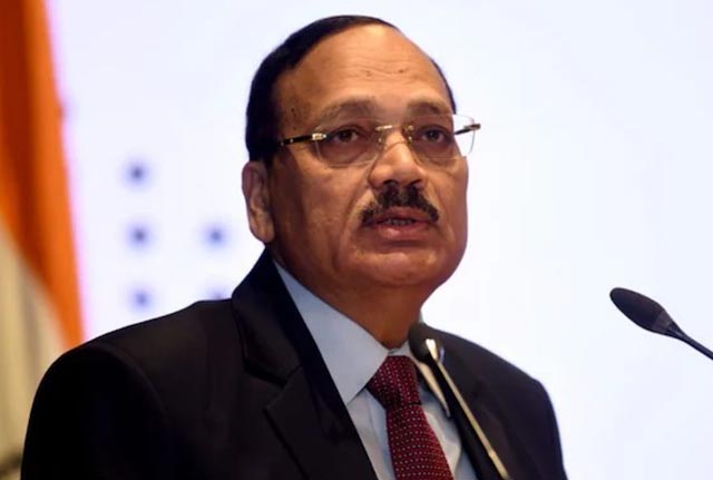 पूर्व सिविल जज केस की सुनवाई में CJI सूर्यकांत का सख्त रुख, अदालत में वकीलों को लगाई फटकार