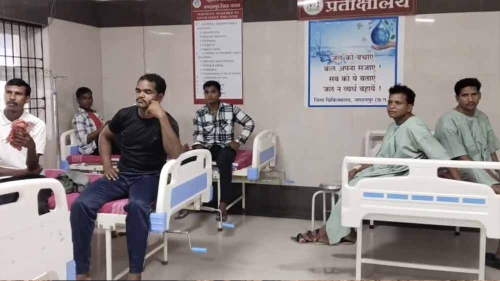 नक्सली संगठन के दबाव में हुई नसबंदी, आत्मसमर्पित नक्सलियों का माइक्रोसर्जरी से उपचार