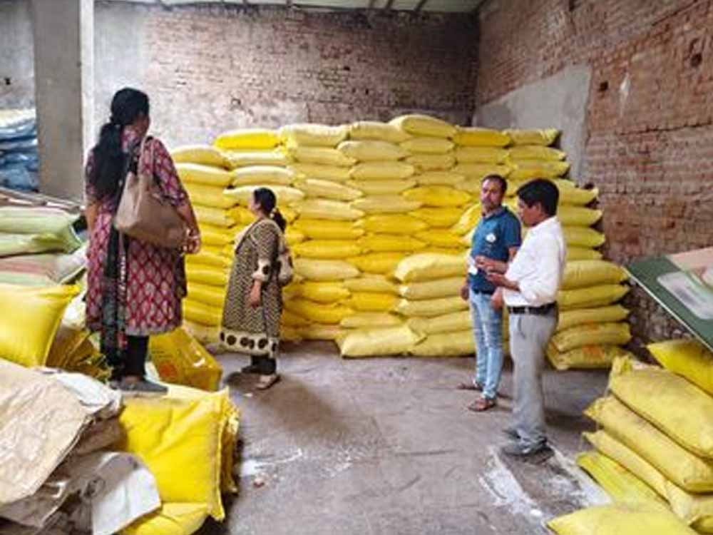 खाद की कालाबाजारी पर बिलासपुर प्रशासन सख्त, रेड में मिला भारी मात्रा में अवैध भंडारण