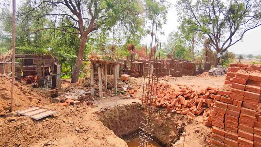 शासकीय भूमि पर अवैध रिसॉर्ट निर्माण का मामला, शिकायत के बाद प्रशासन का बड़ा एक्शन