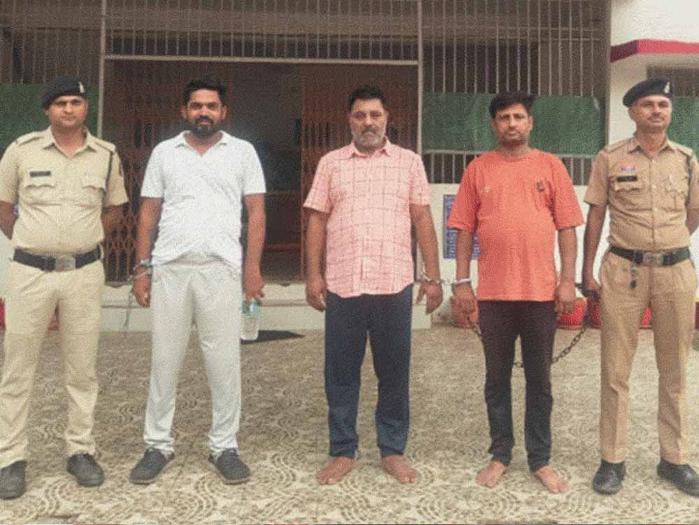 स्क्रैप चोरी कांड में शिकंजा, 3 करोड़ की संपत्ति कुर्क; आरोपियों को भेजा गया जेल