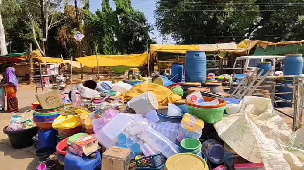 अतिक्रमण हटाने पहुंची टीम की बड़ी कार्रवाई, 7 दुकानें तोड़ीं; महिला के विरोध से बढ़ा तनाव