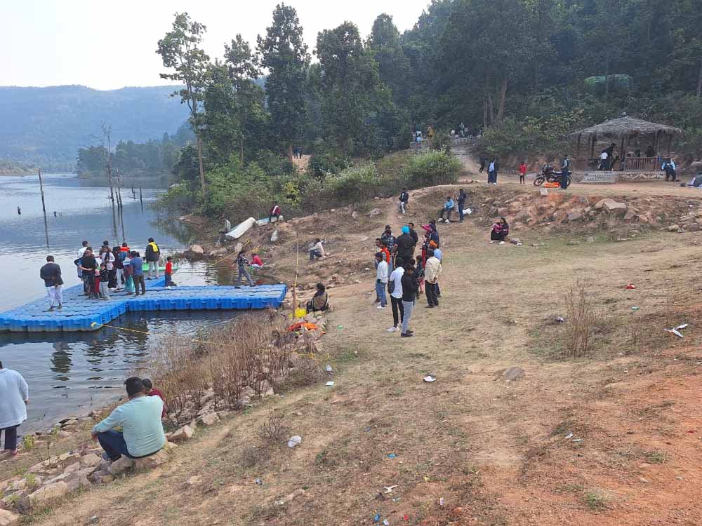 सूरजपुर का ’पिलखा जलाशय बना महिला सशक्तिकरण की मिसाल