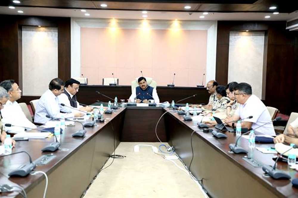 "शिक्षा केंद्रों के निकट छेड़छाड़ की घटनाएं न हों, महिलाओं की सुरक्षा के प्रति गंभीर रहें"